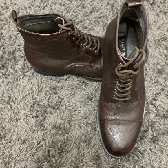 Kenneth Cole Reaction Truck Stop leather boot, size 10 - Picture 2 of 6